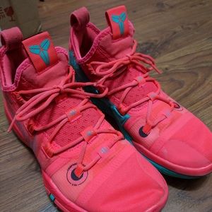 size 8 men or 10 woman's Kobe A.D. 2018 Red Orbits